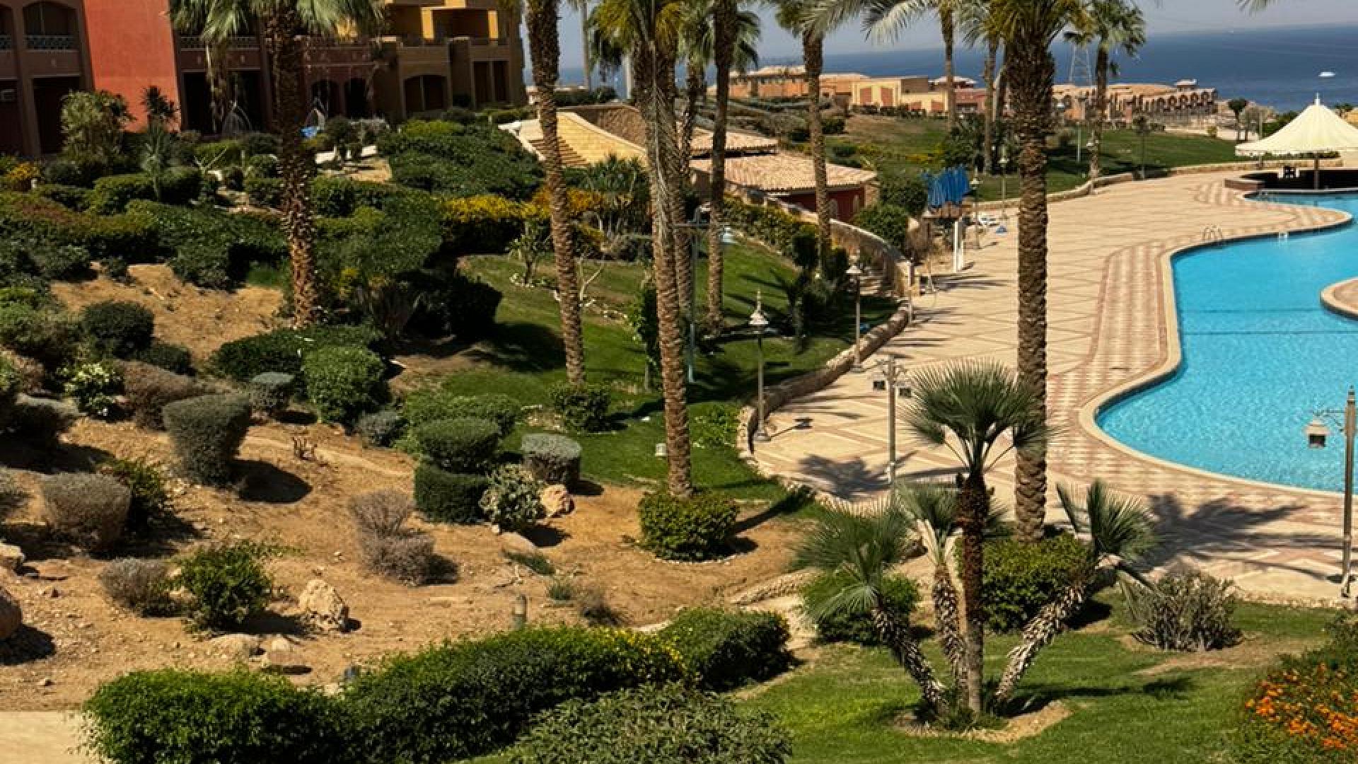 شاليه 100 للبيع فيو بحر مباشر 